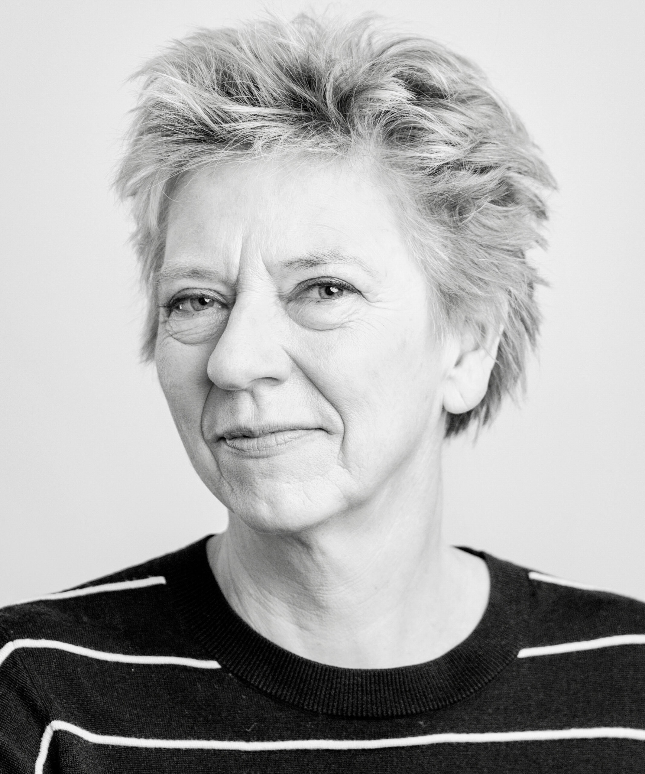 Pernille Stensgaard har skrevet i Weekendavisen siden 1990 – mest om København og andre uimodståelige steder og fænomener.